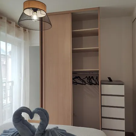 Sublime T2 Lumineux Avec Balcon - Rue Gratuite אמיינס