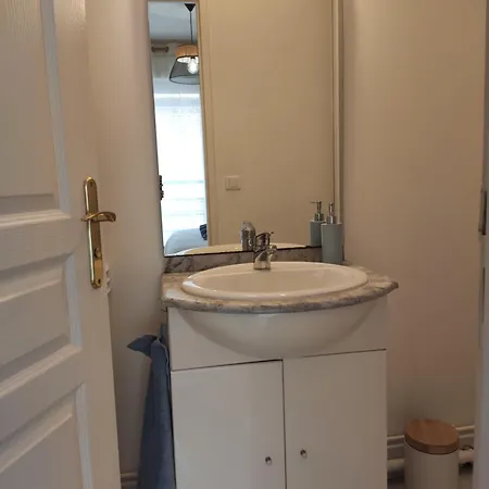 Sublime T2 Lumineux Avec Balcon - Rue Gratuite דירה