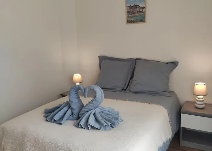 Sublime T2 Lumineux Avec Balcon - Rue Gratuite * Amiens