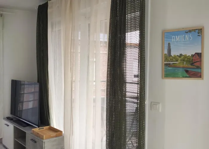 Sublime T2 Lumineux Avec Balcon - Rue Gratuite Amiens